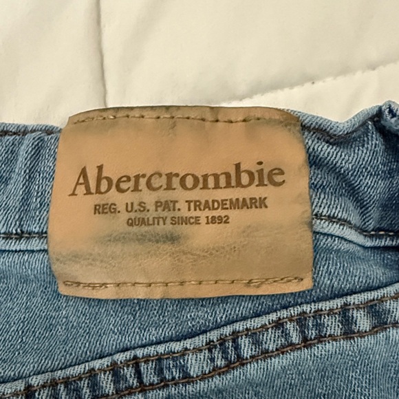 Abercrombie Kids Light Blue Straight Jeans - Picture 5 of 5